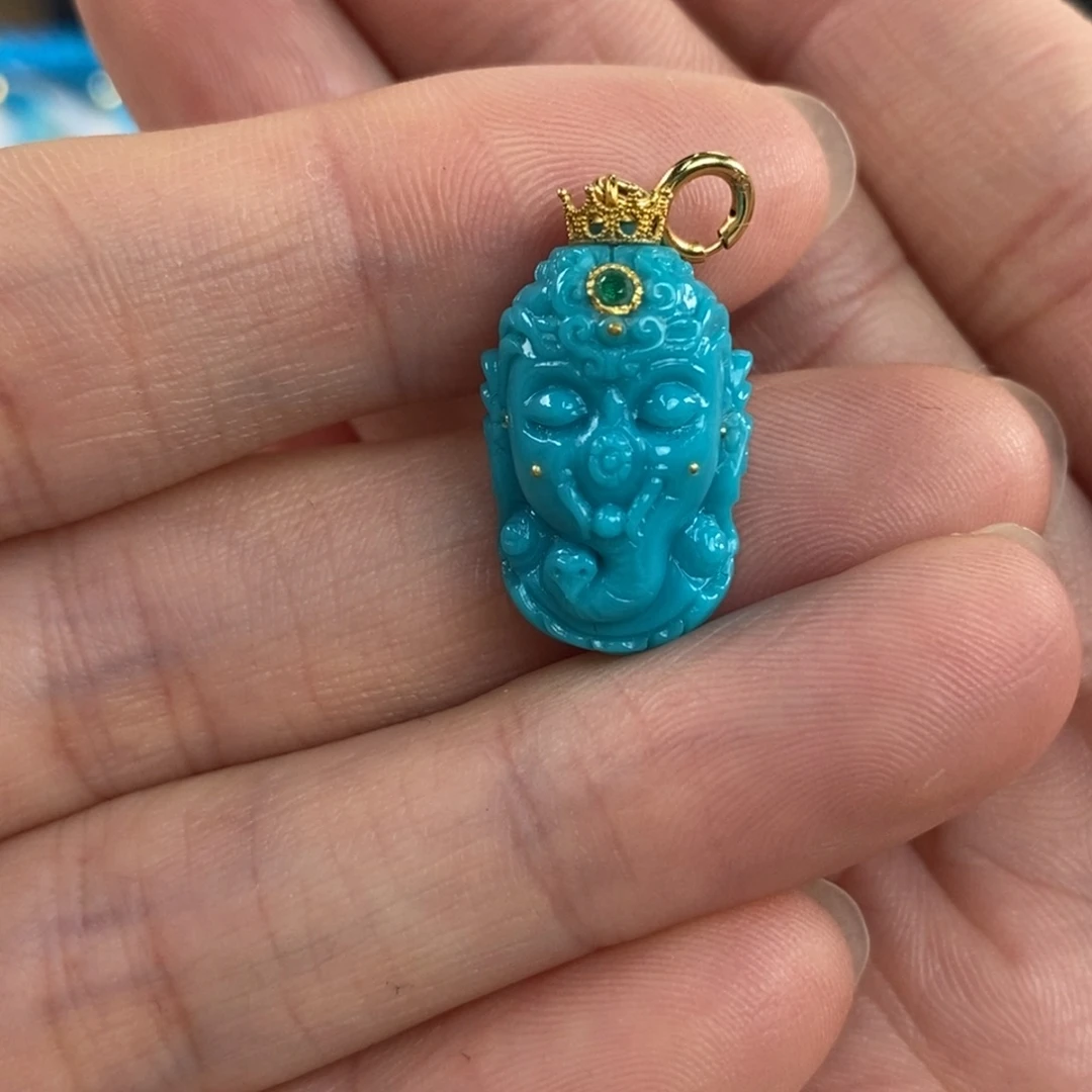 绿松石未镶嵌。玉化公主象