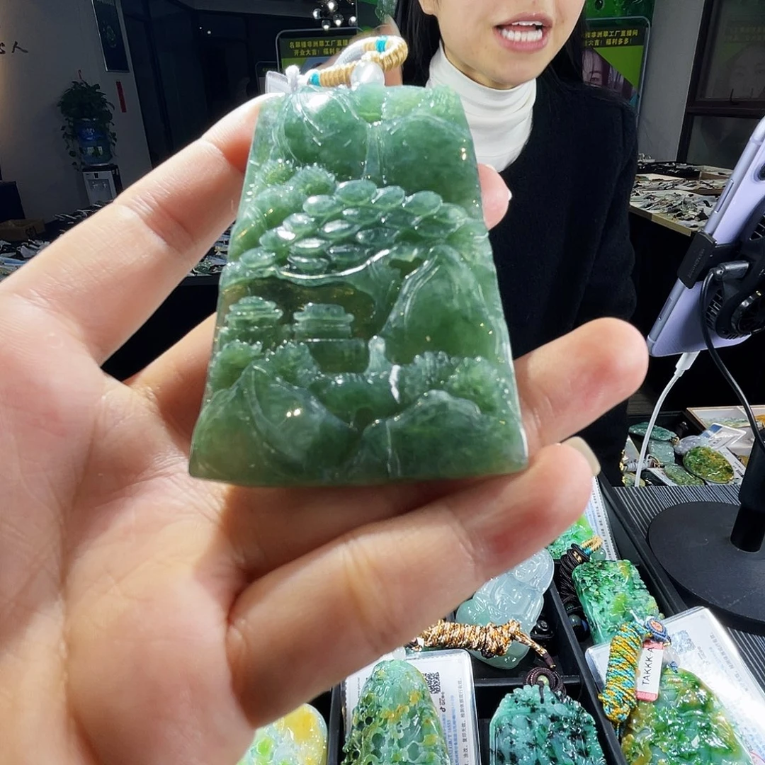 颈饰未镶嵌翡翠一