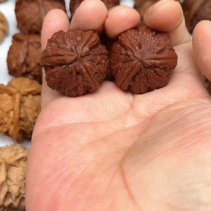 文玩核桃吊坠大***飞我想要