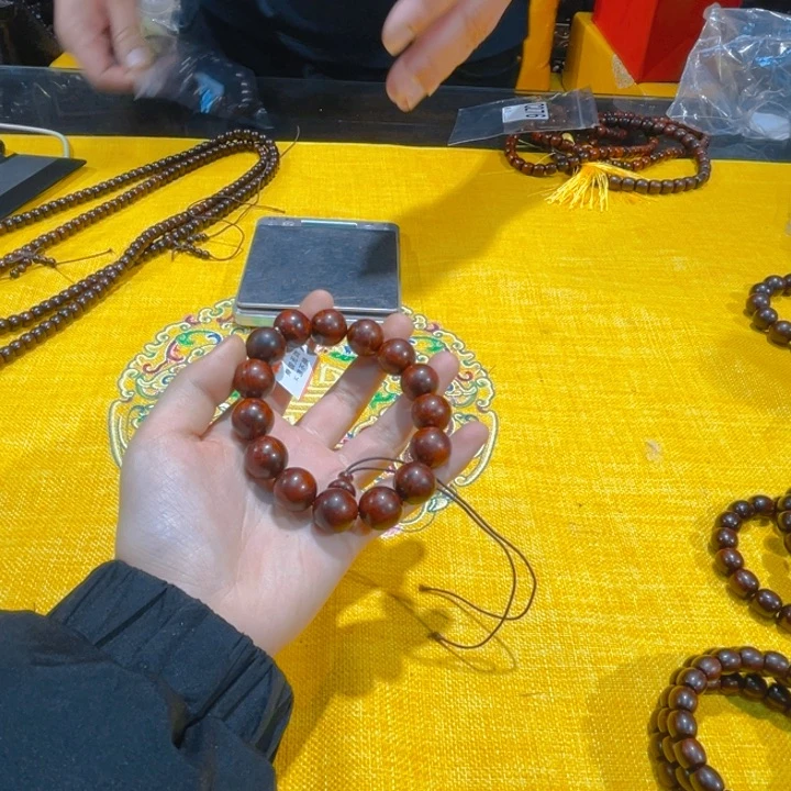 檀香紫檀（小叶紫檀）1.5满瘤疤顶泥玉化