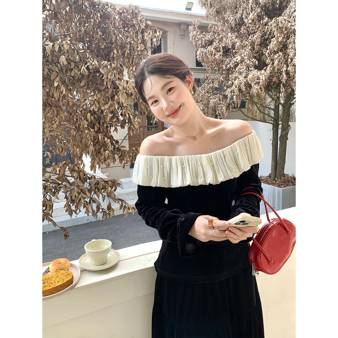 火火【黑糖珍珠】韩系秋冬都市硬核穿搭一字领丝绒上衣C38574HH53