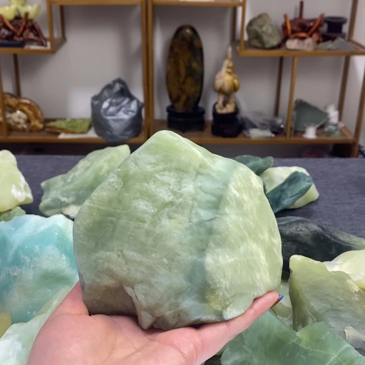 蛇纹石玉未镶嵌简易