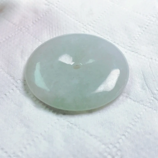 翡翠颈饰未镶嵌兰****司吊坠