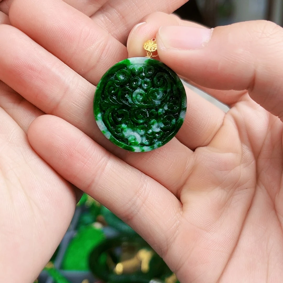 翡翠颈饰18K金镶嵌吊坠