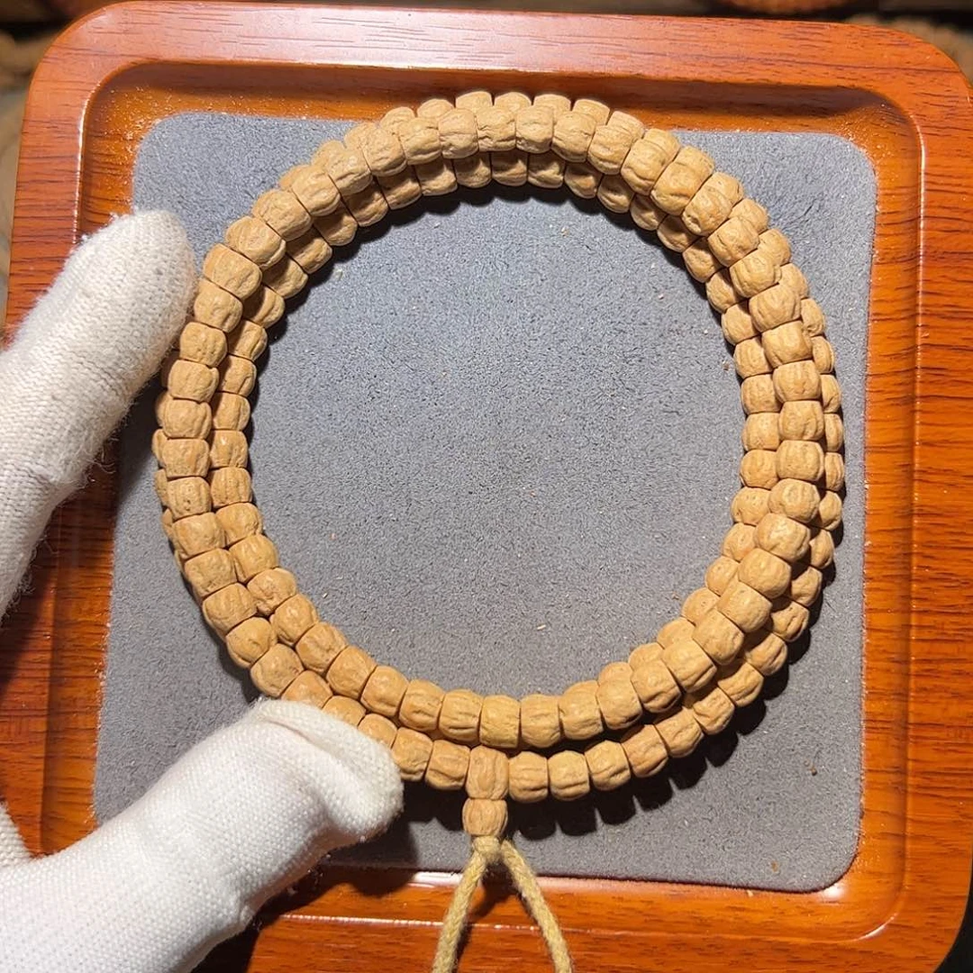 浩***宇吊坠柏香籽/百香籽黄油皮方块顺7