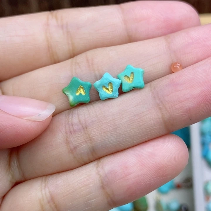 ****崽南红玛瑙未镶嵌珠宝奇石