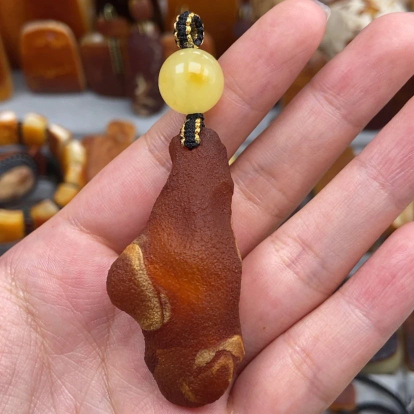 【闪购商品】未镶嵌吊坠(赠链)琥珀