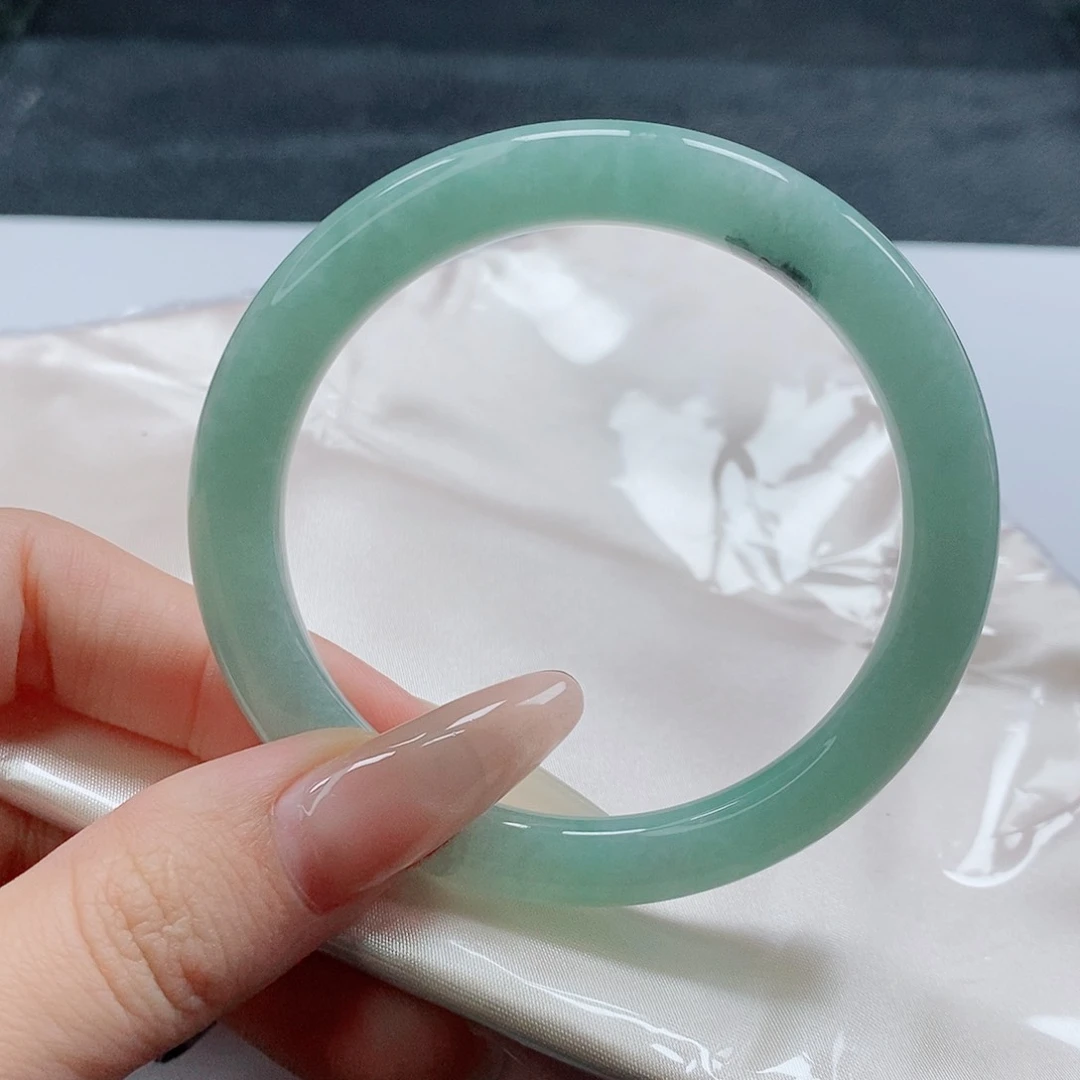 【闪购商品】未镶嵌手镯（圆镯）翡翠400号