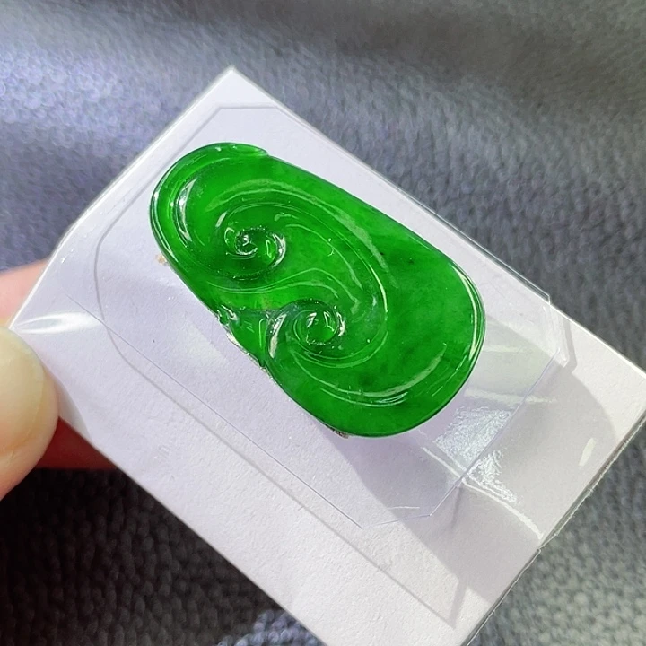 定制翡翠未镶嵌翡翠