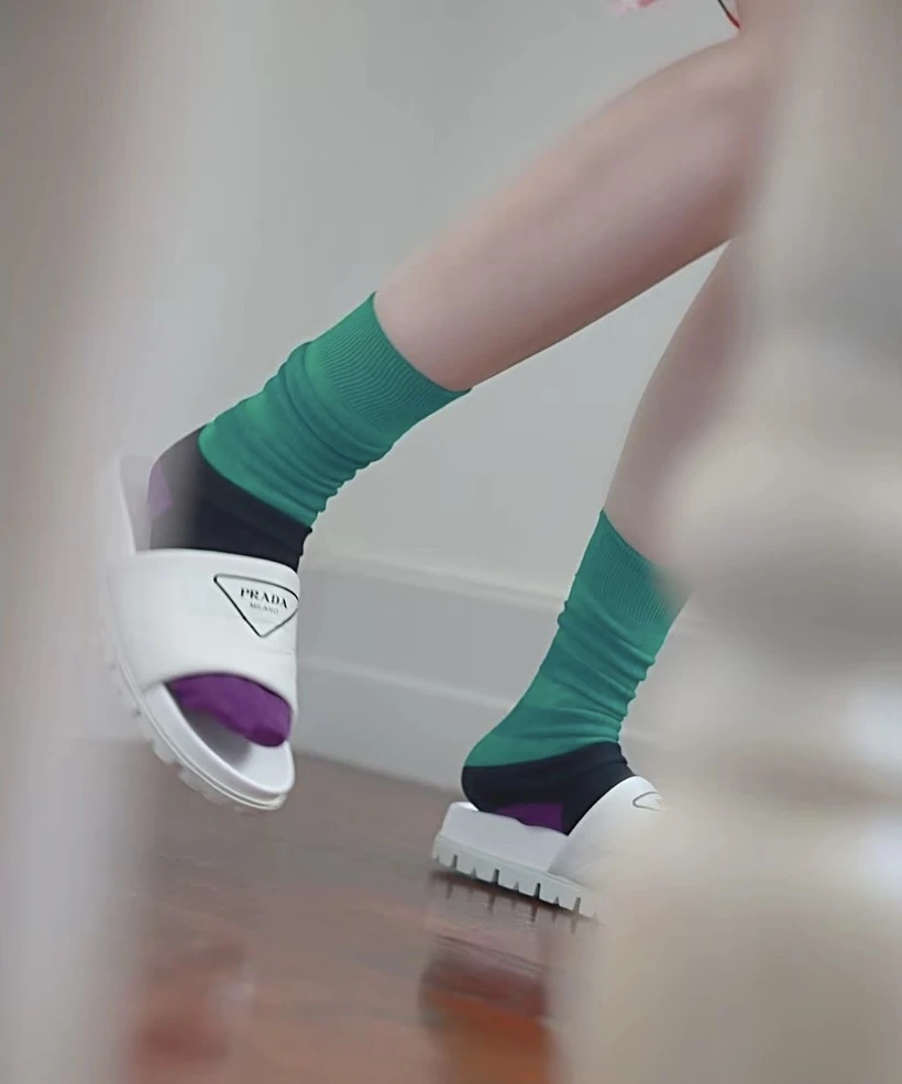 全新未使用 Prada/普拉达 女士白色休闲拖鞋 WSL10067