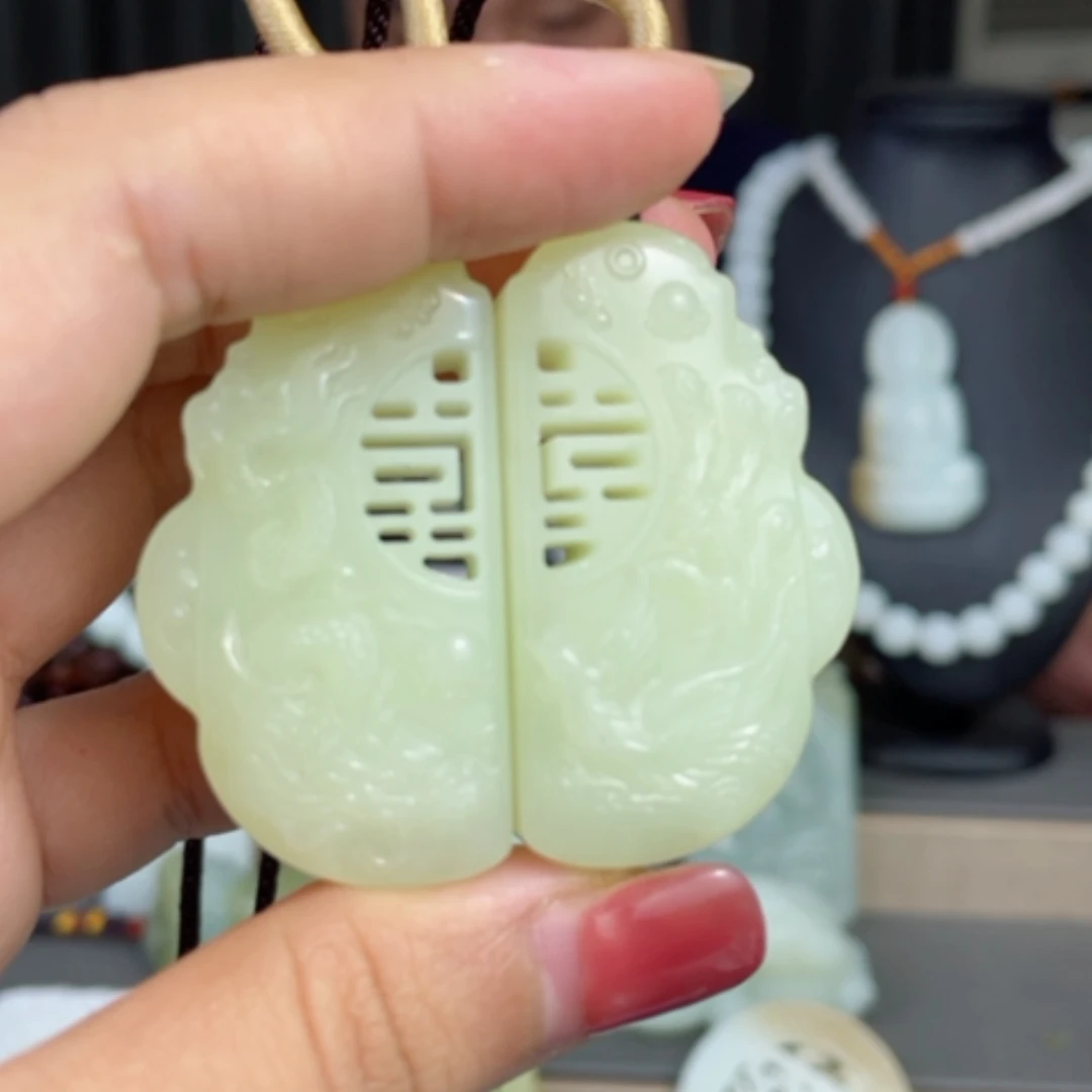 【闪购商品】颈饰未镶嵌和田玉