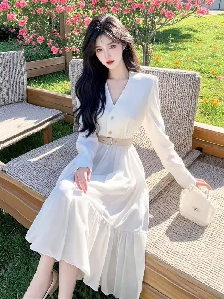 2025春装新款法式高级感上流社会大方得体气质富家千金白色连衣裙