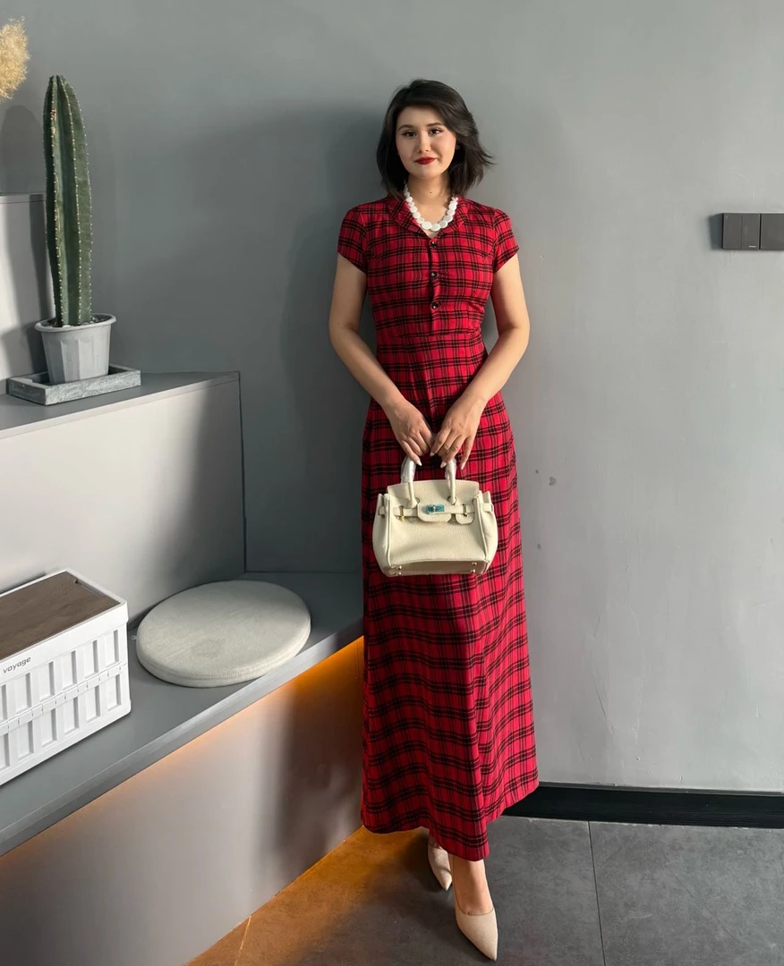 新款法式时尚款格子长裙气质红色