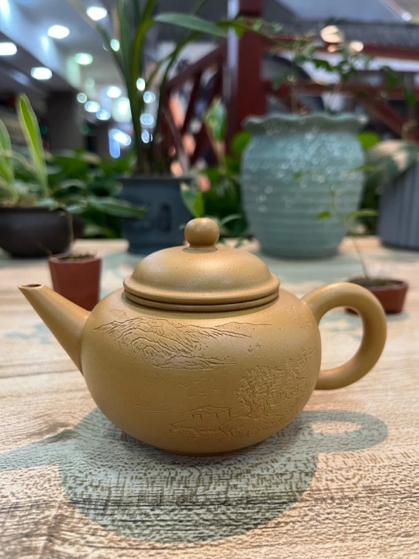 水平210cc原矿黄金段泥刻茶具，提雲水禅心❤️莲子壶水平壶紫砂壶