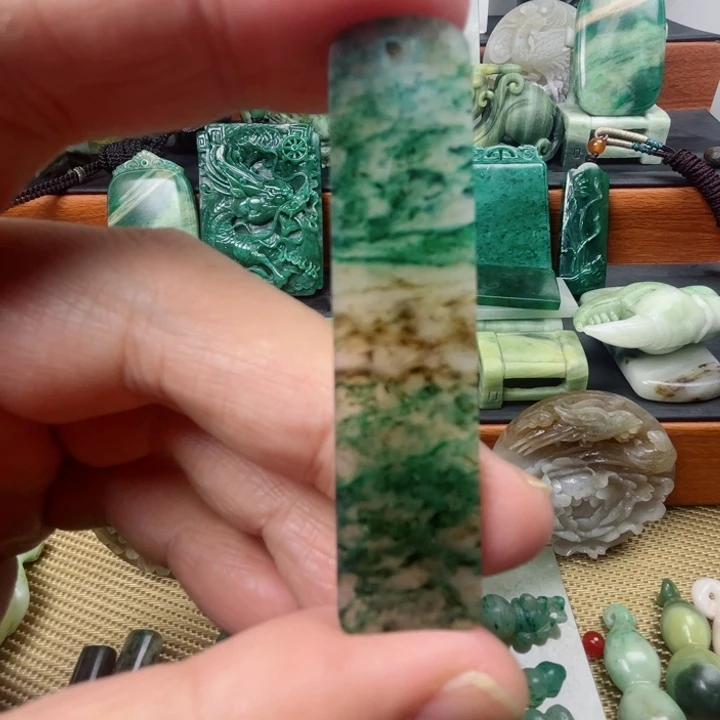 独山玉未镶嵌珠宝半成品