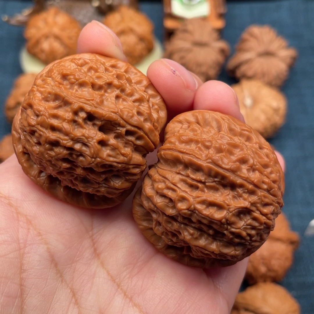 文玩核桃把件41毕业平谷开背血麒麟全品41克无克差