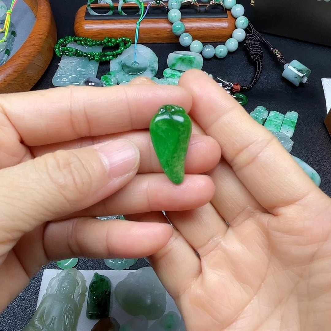 颈饰未镶嵌翡翠焱*翡翠吊坠