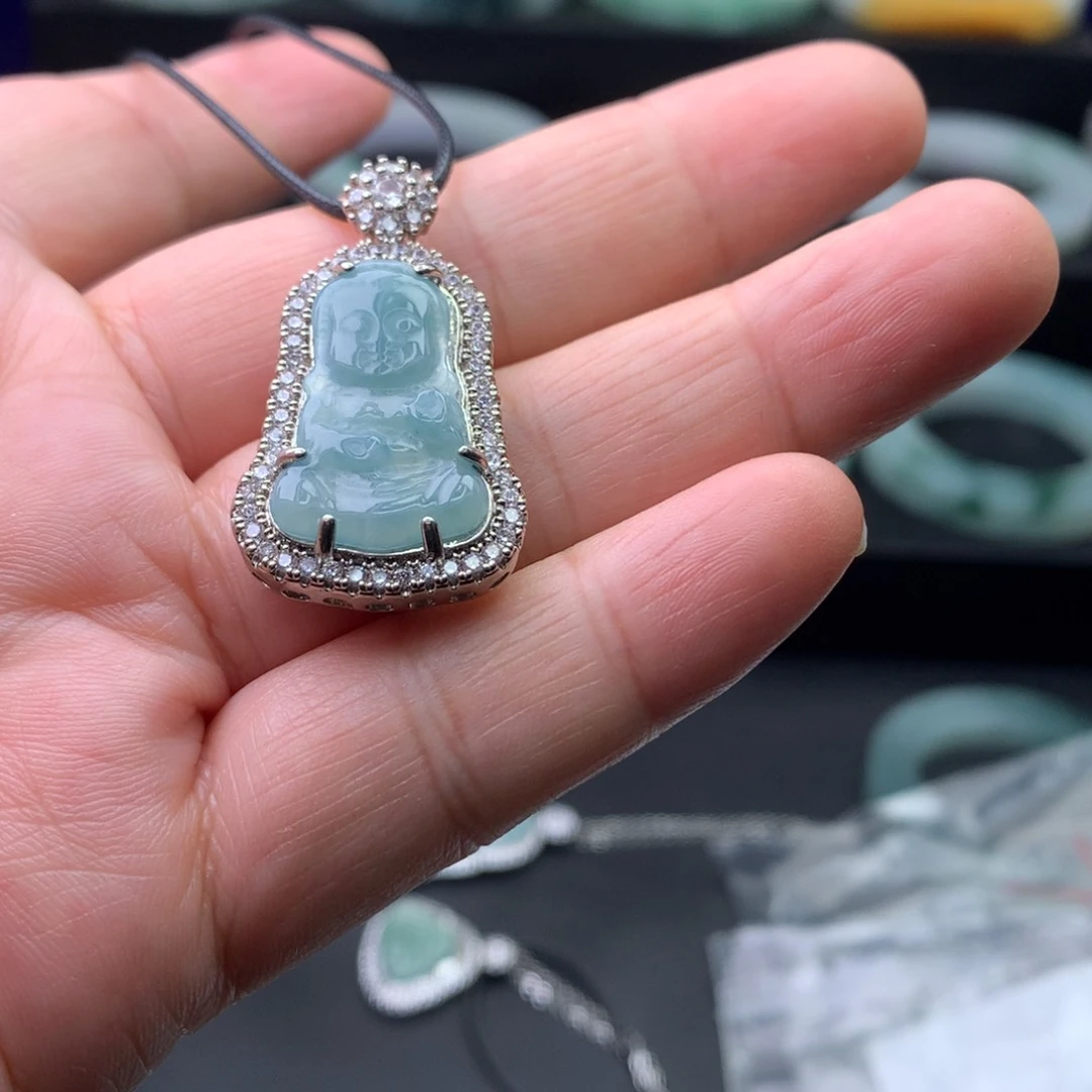 翡翠颈饰未镶嵌多样性