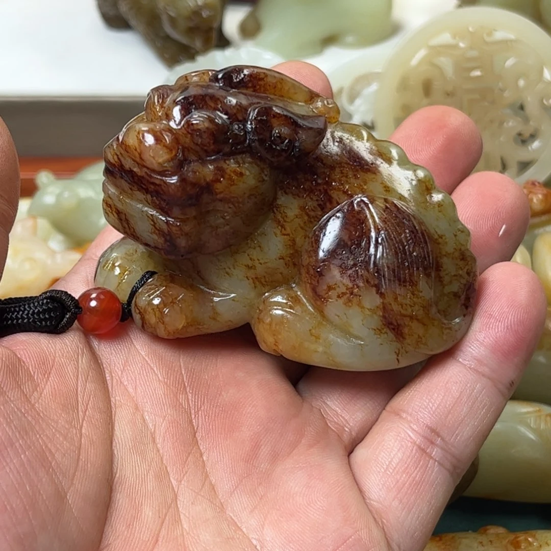 三***a和田玉未镶嵌颈饰