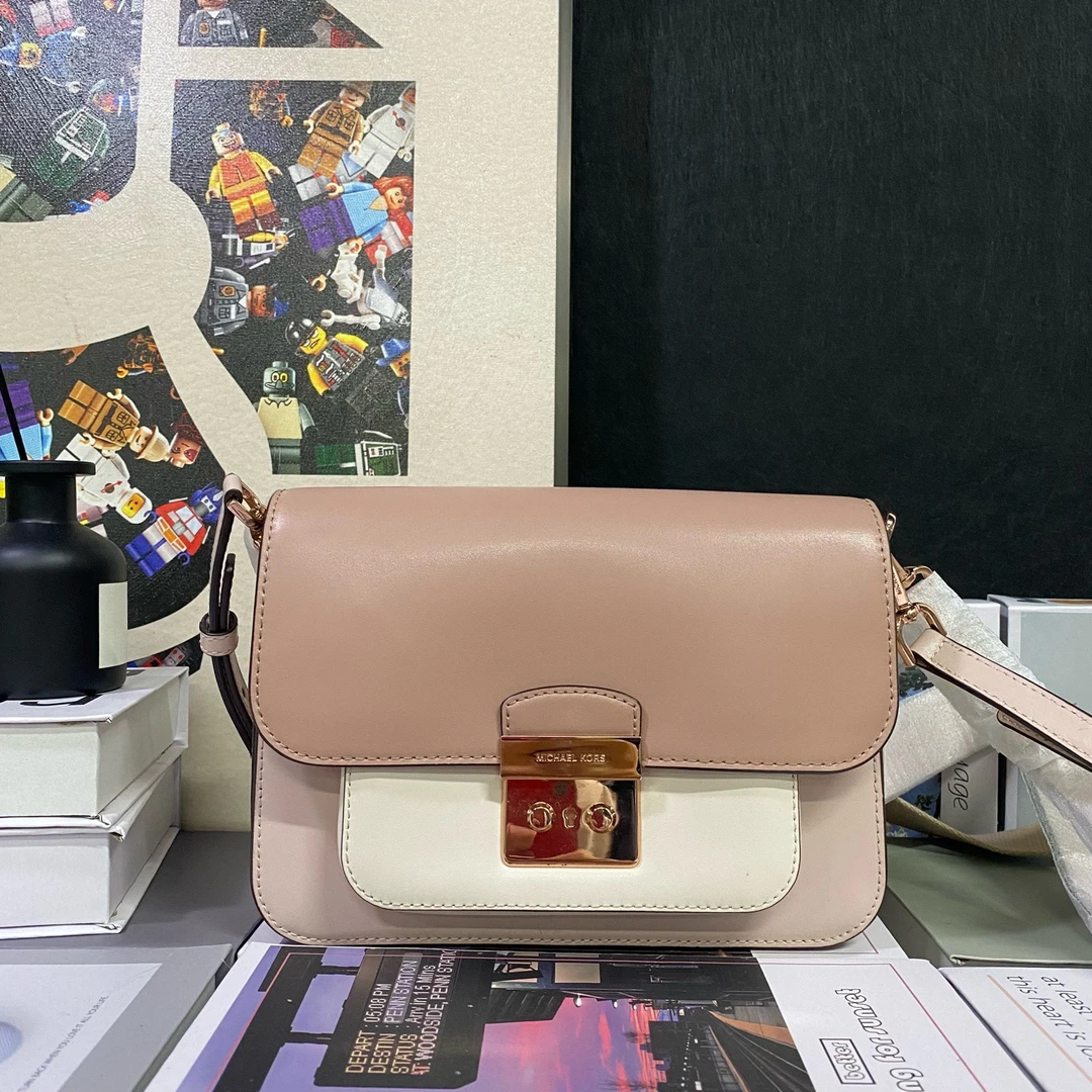 95新 MICHAEL KORS/迈克高仕 22158斜挎包22*17