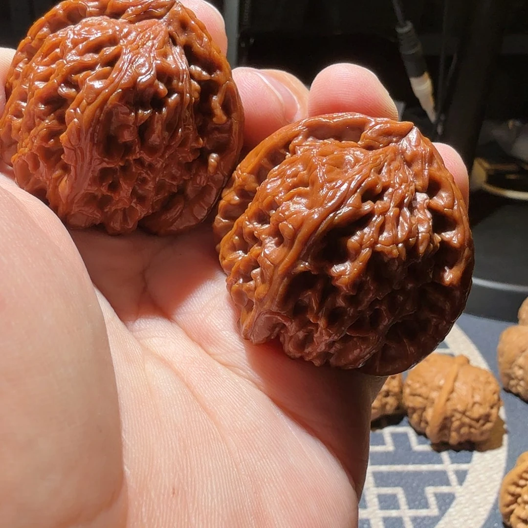 文玩核桃把件明*就三角白