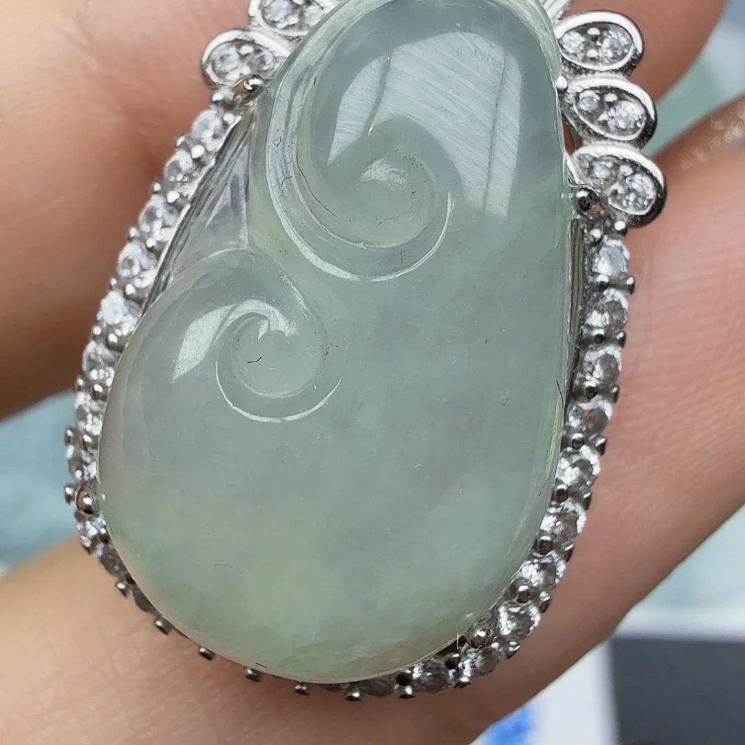 翡翠颈饰银S925镶嵌如意