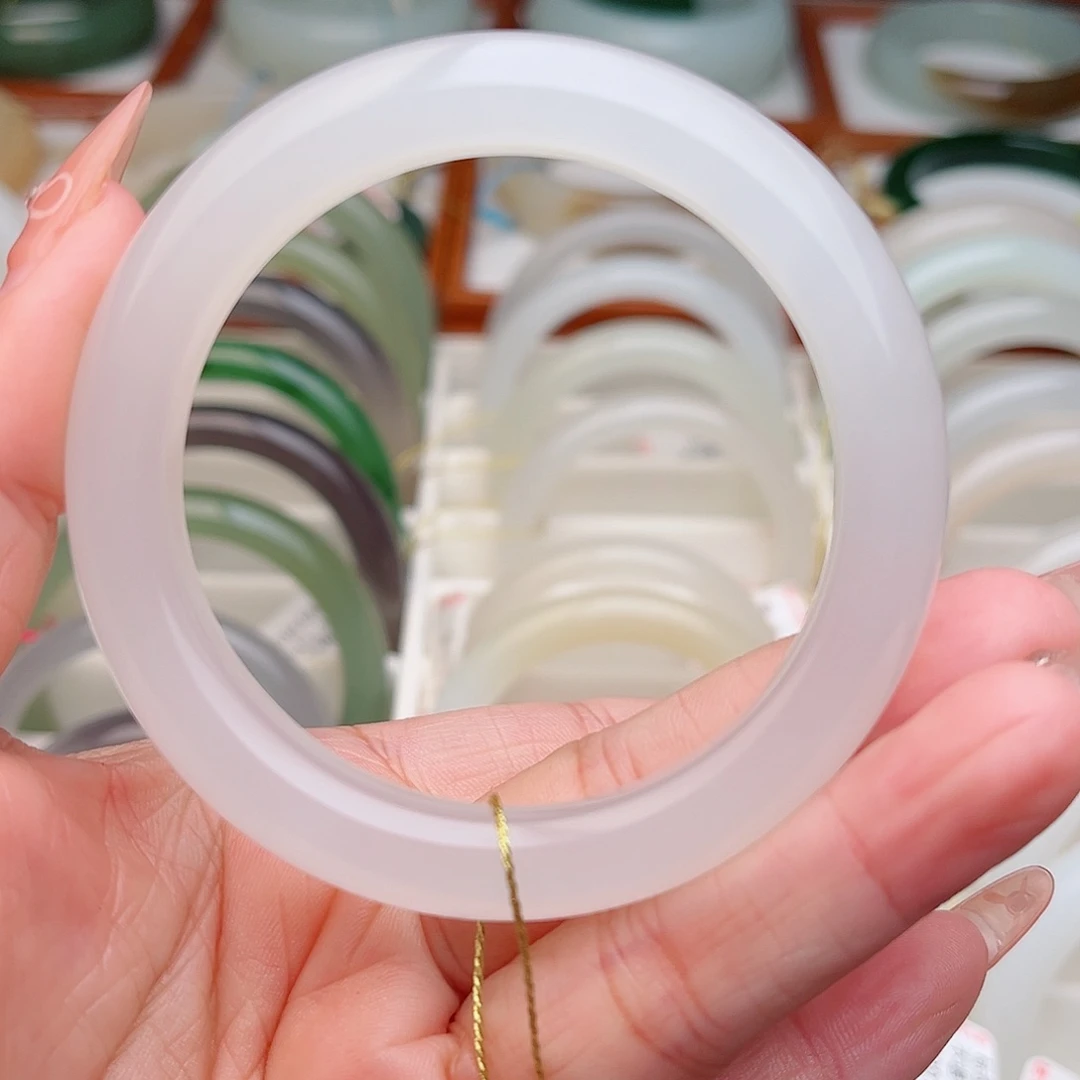 和田玉未镶嵌手镯52.3