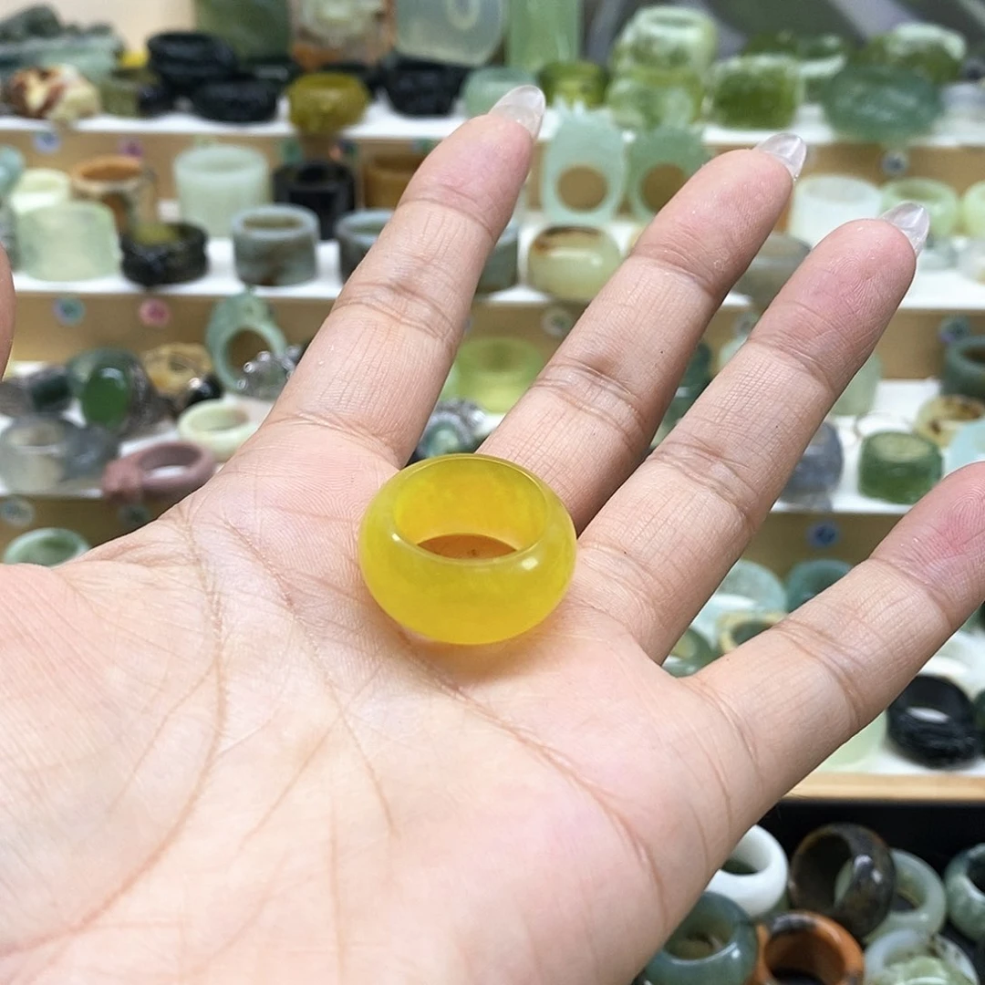 岫玉未镶嵌天然玉石猛****腿