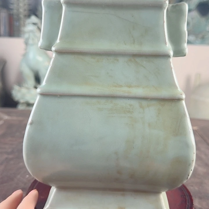 明***日官窑贯耳瓶合作愉快