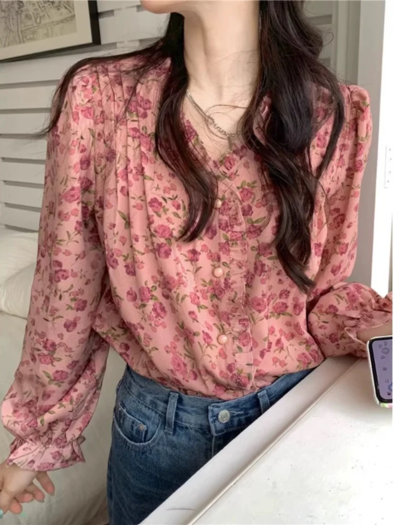 法式V领碎花雪纺衬衫女长袖春季设计感减龄洋气别致小上衣1523