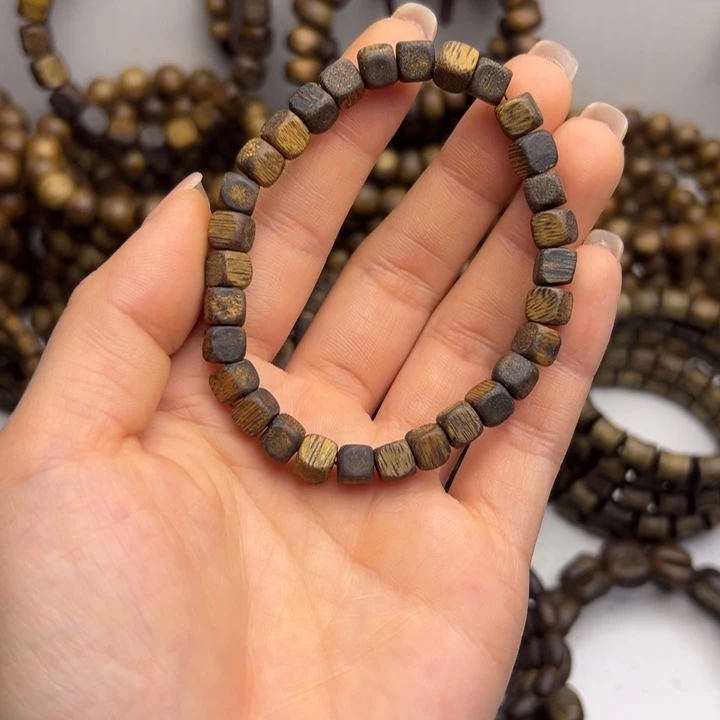 沉香沉香碎屑种植奇楠沉水浮 卡06，5克