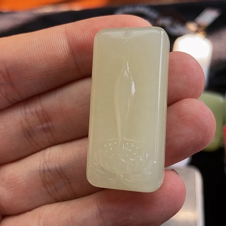 和田玉颈饰未镶嵌T**G