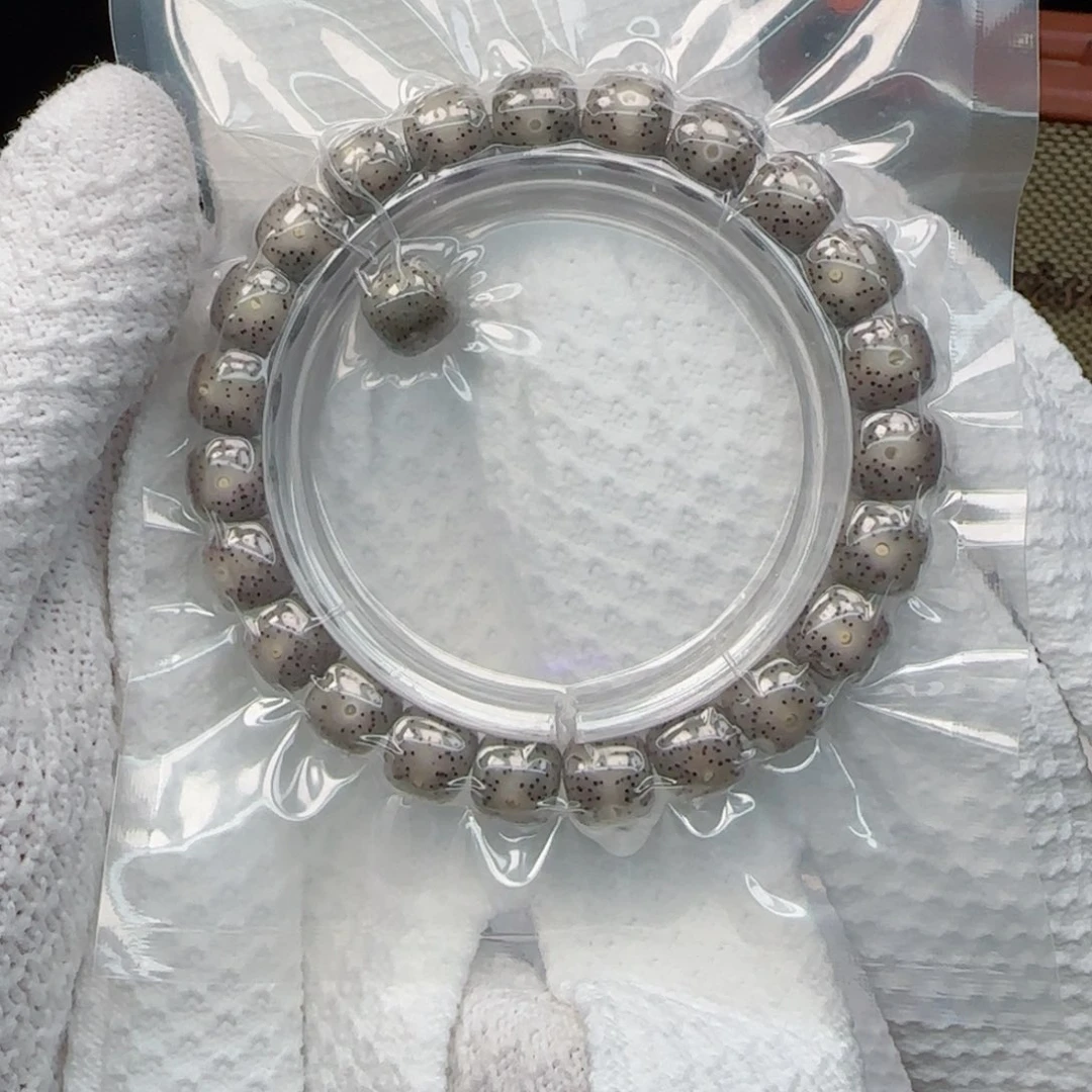 星月菩提手串灰透果冻10*9星点