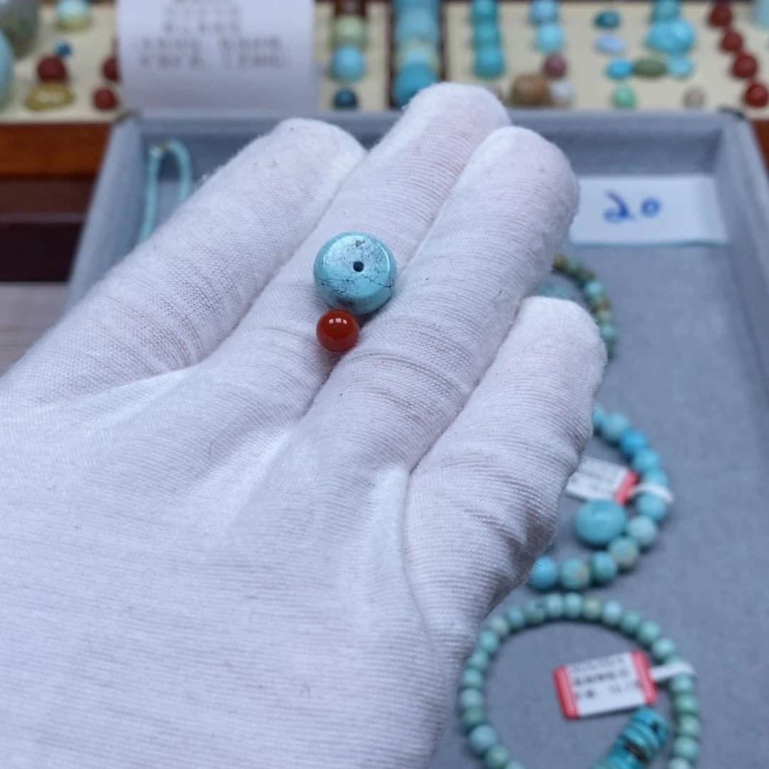 南红玛瑙配饰未镶嵌