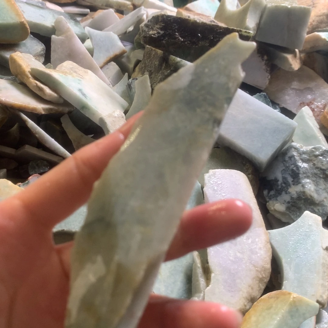 翡翠颈饰未镶嵌缅甸翡翠