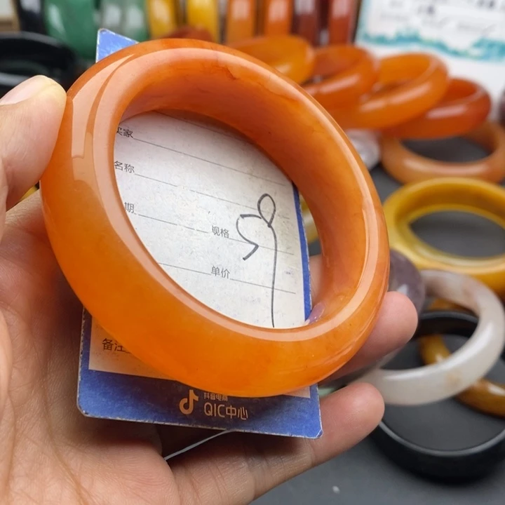 未镶嵌手镯石英质玉