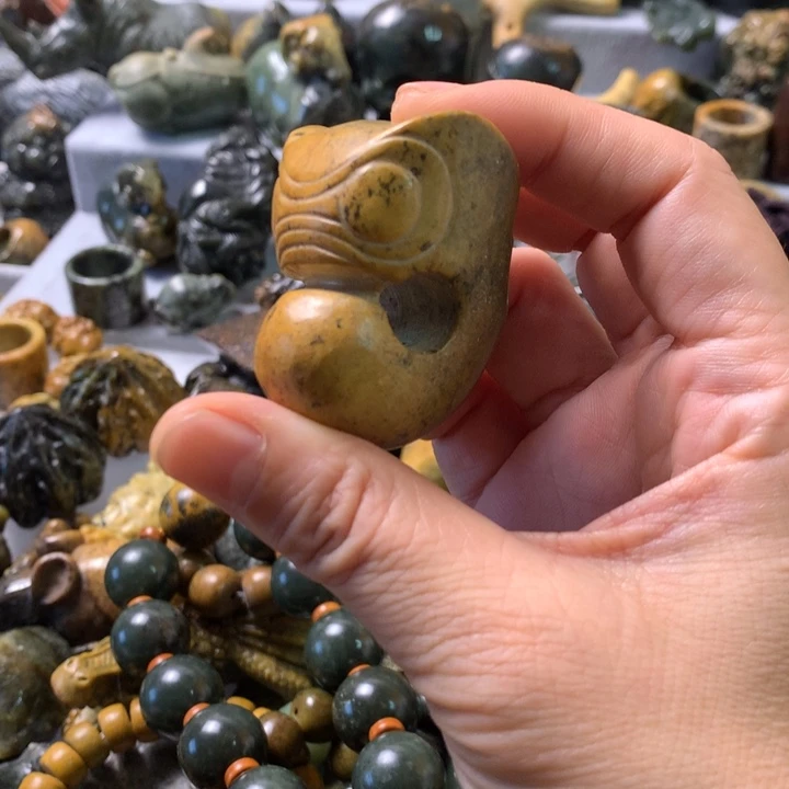 未镶嵌岫岩河磨玉（透闪石质玉）笔搁