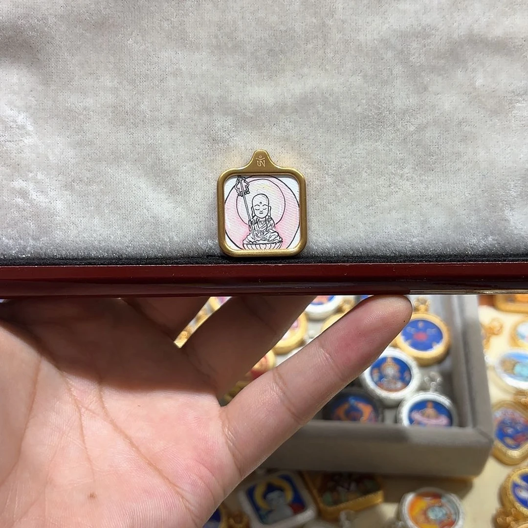 吊坠纯手绘唐卡地藏王