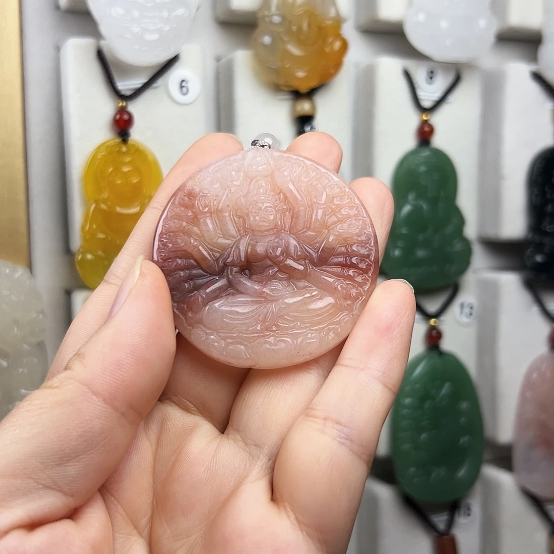 颈饰未镶嵌石英质玉（金丝玉）