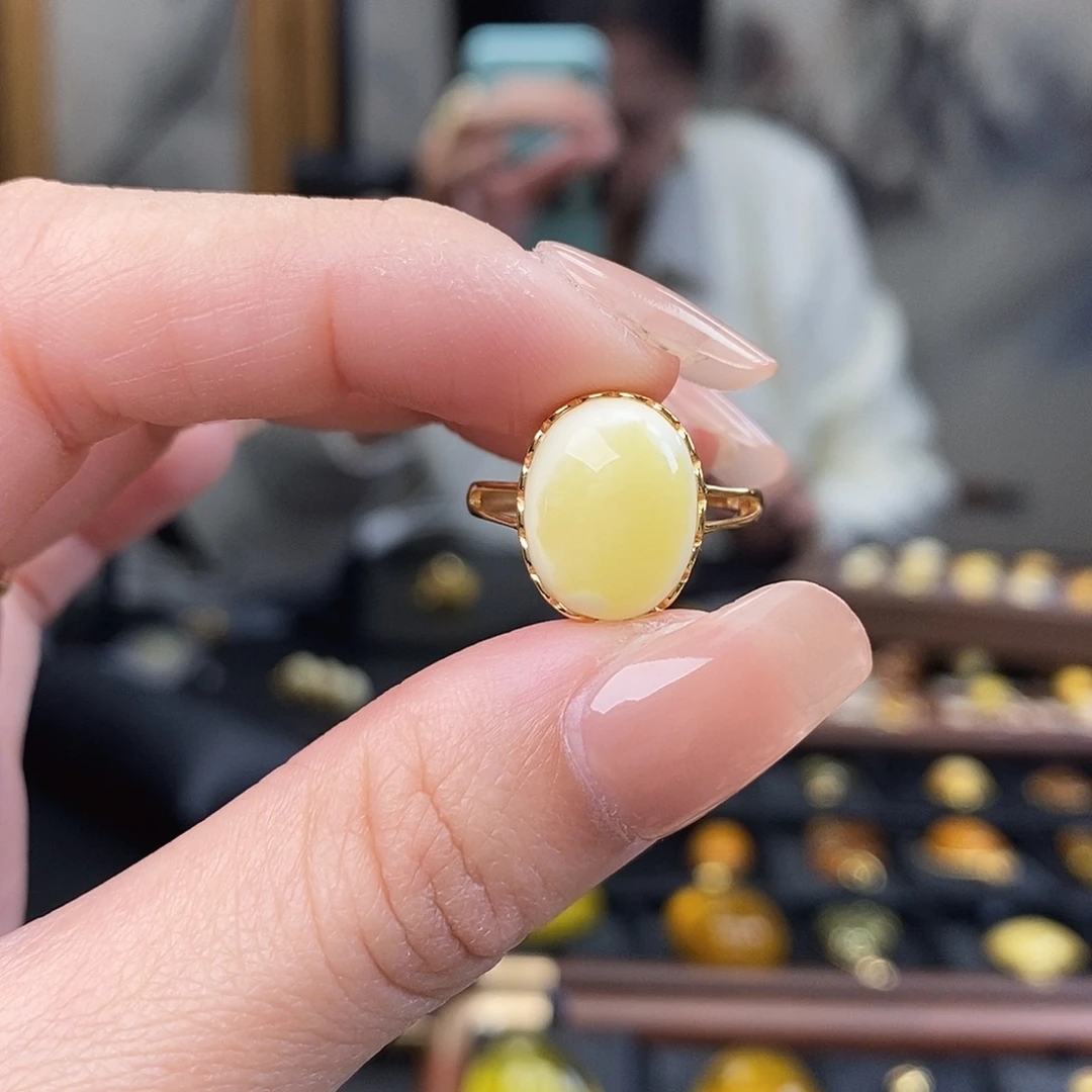 琥珀未镶嵌裸石成品