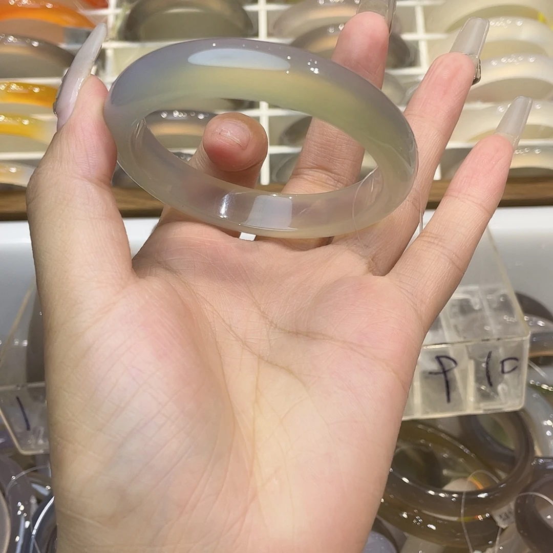 小***妹玛瑙/玉髓手镯未镶嵌57香槟灰