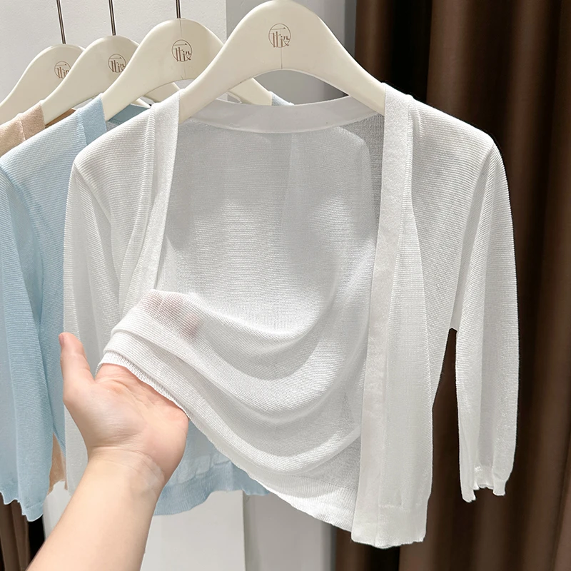 白色冰丝针织开衫女夏季2025新款爆款外搭吊带裙小披肩中袖防晒衫