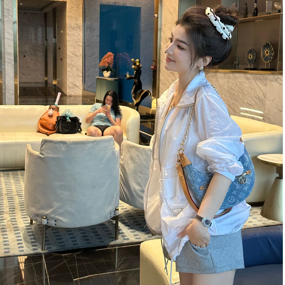 2025春夏新款 PR女士防晒皮肤衣外套（D05PR55WT01）