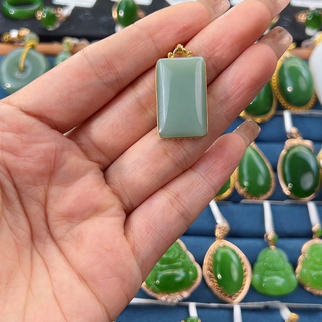 和田玉（碧玉）18K金镶嵌吊坠(不含链)