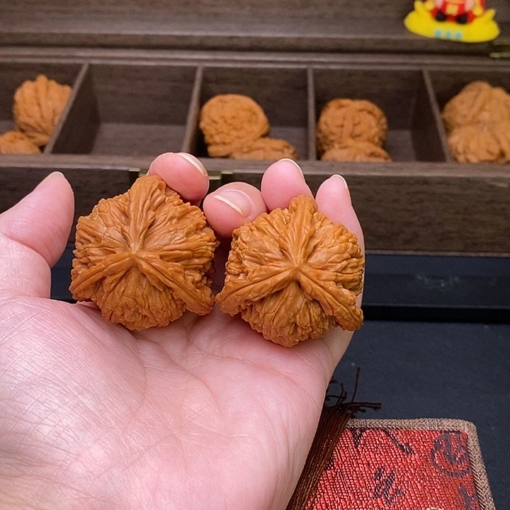 十***乐把件文玩核桃白奔