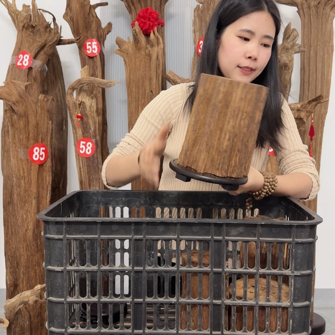 沉香碎屑沉香原材料