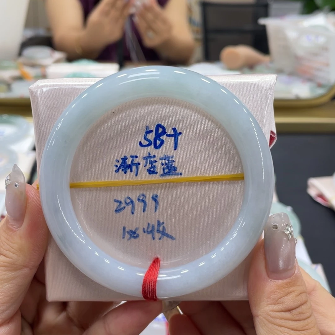 未镶嵌手镯翡翠翡翠