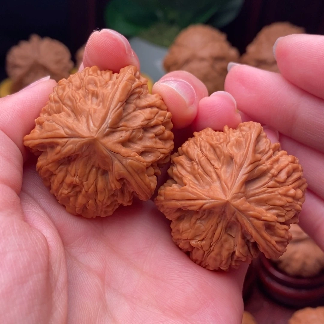 文玩核桃把件玉龙奔40