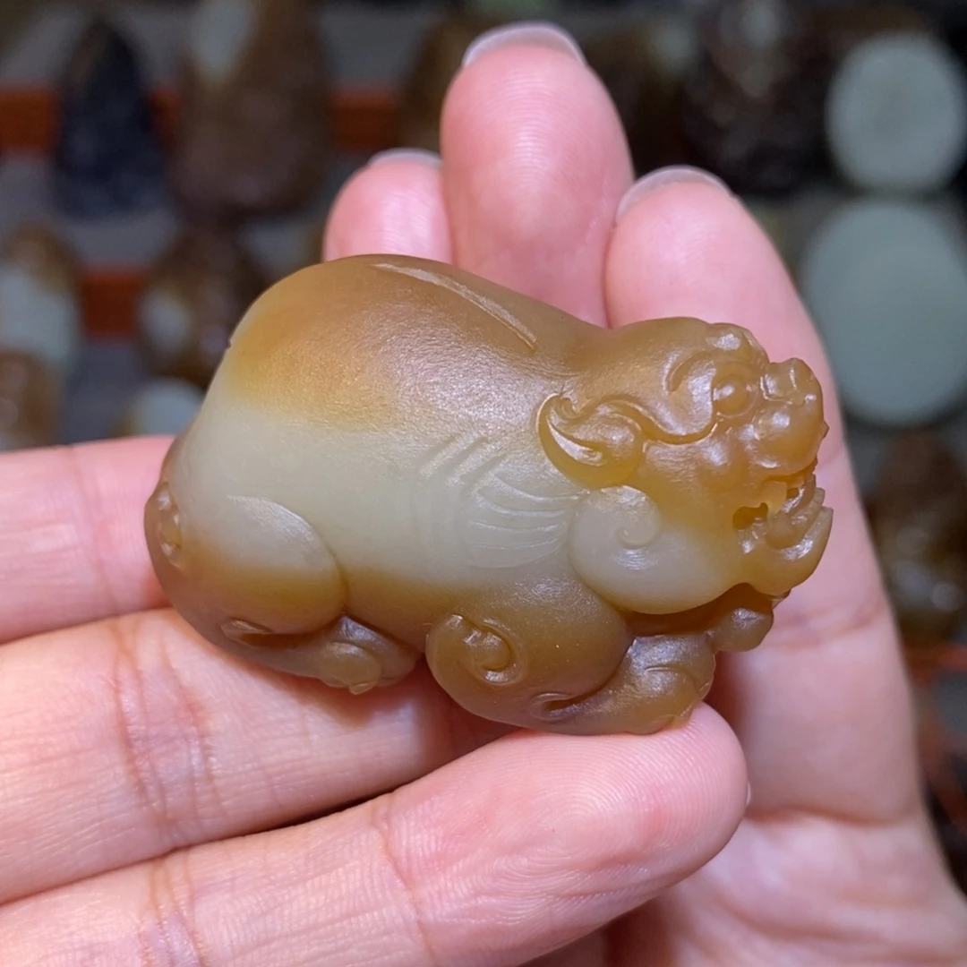 定制和田玉且末糖貔貅