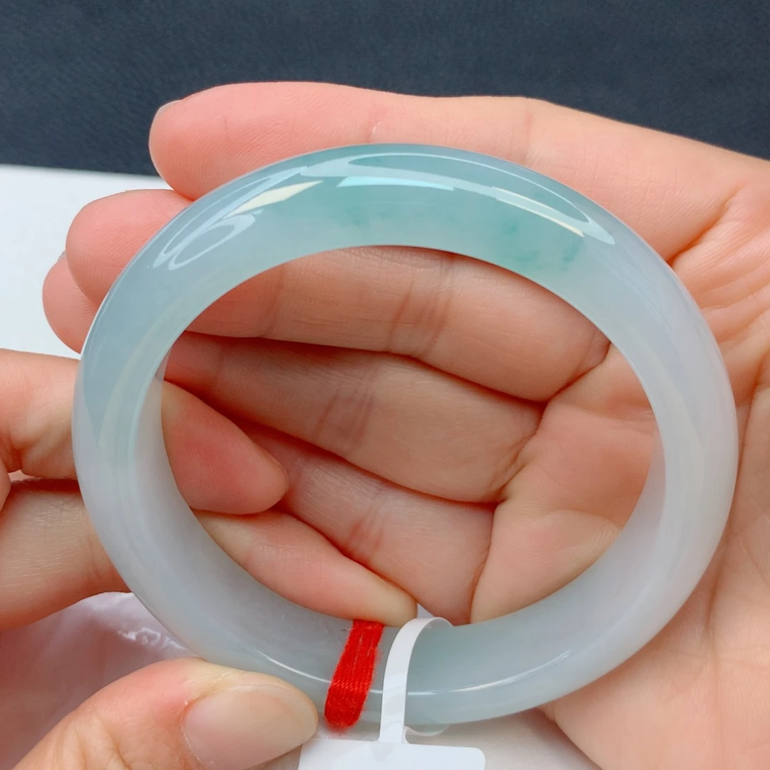 翡翠未镶嵌手镯57圈